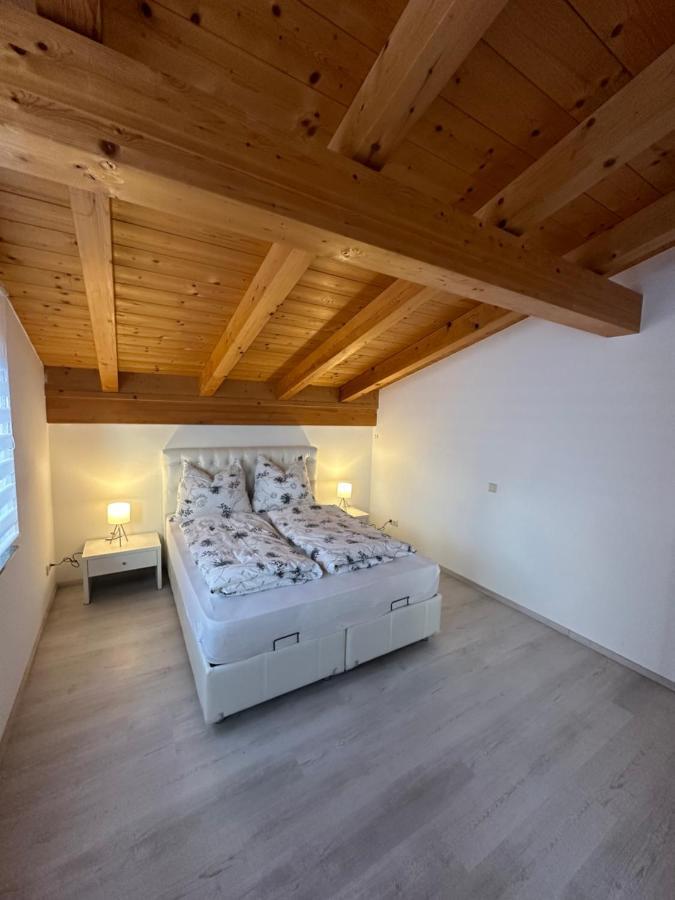 Leo Apart 2 Radfeld Exterior foto