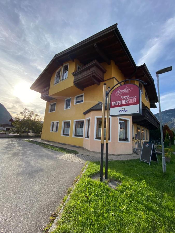 Leo Apart 2 Radfeld Exterior foto